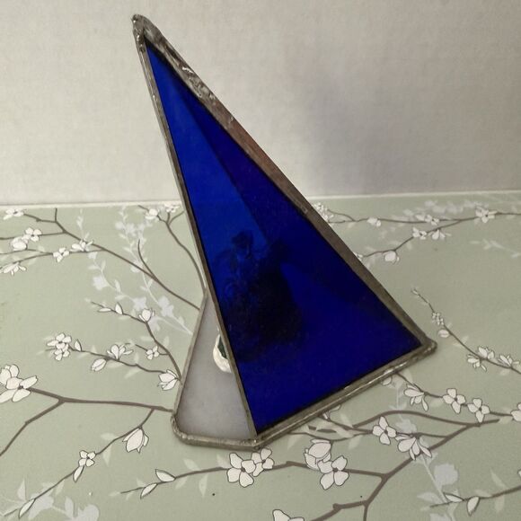 Vintage Christmas Carolers Handmade Stained Glass 5” Decoration - Picture 3 of 6